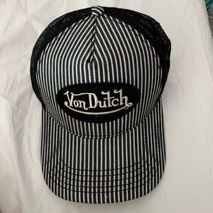 Von Dutch trucker hat